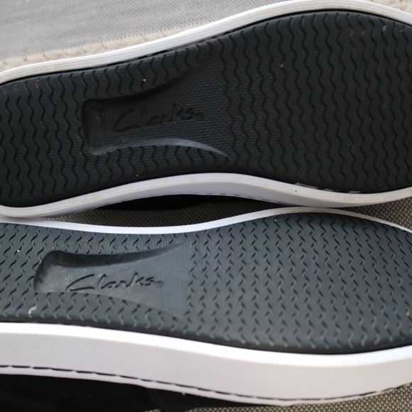 Women's Clarks Slip On Sneakers - Picture 9 of 10